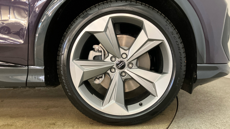 Audi Q4 e-tron 150kW 40 63kWh Black Edition 5dr Auto Electric Estate